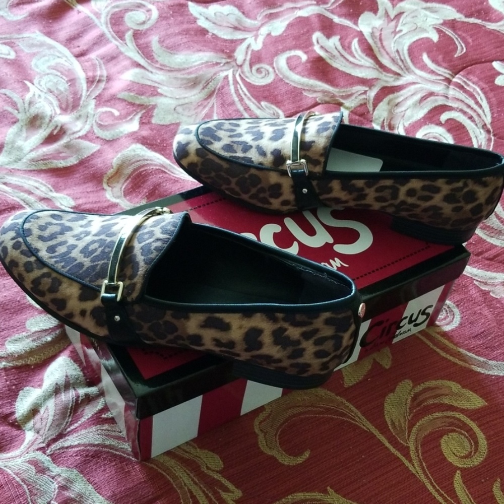 Shoes - Picture 4 of 4